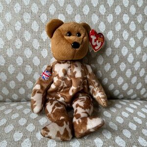 Ty Hero USO Bear beanie baby. DOB 3/12/2003